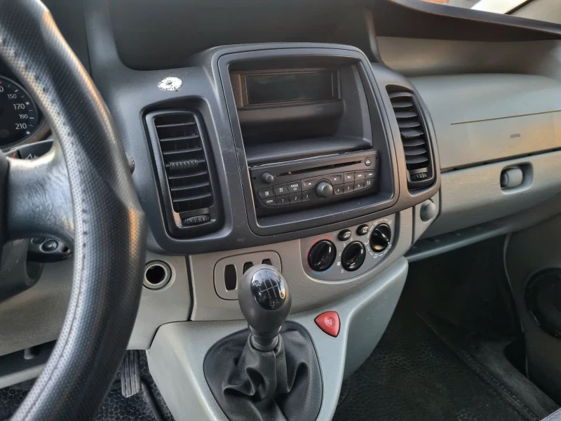 Renault Trafic товарен, снимка 9 - Бусове и автобуси - 48669710