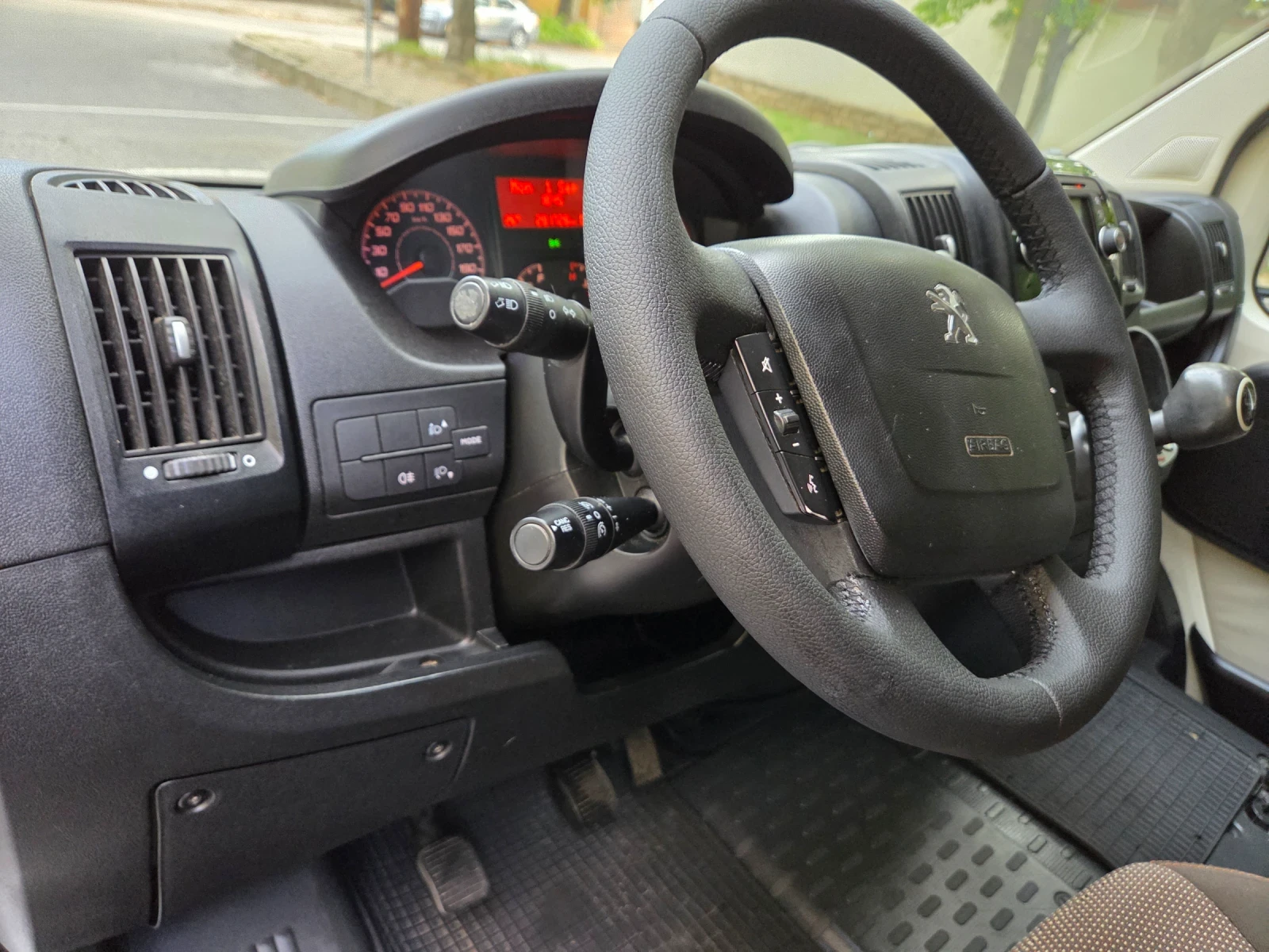 Peugeot Boxer 2.2-150k.s NOV VNOS-PERFEKTEN.. | Mobile.bg � ����������� 12