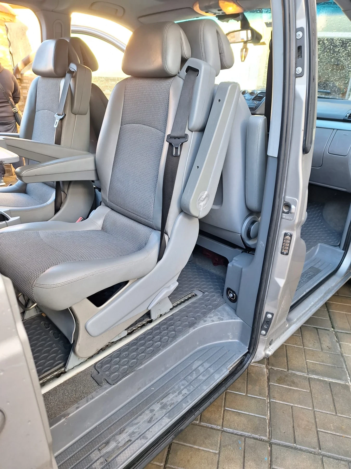 Mercedes-Benz Viano 2008 - изображение 9