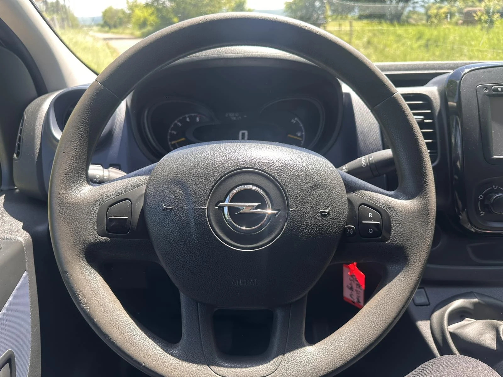 Opel Vivaro  F7 1.6 * LONG* 2016, снимка 7 - Бусове и автобуси - 54613689