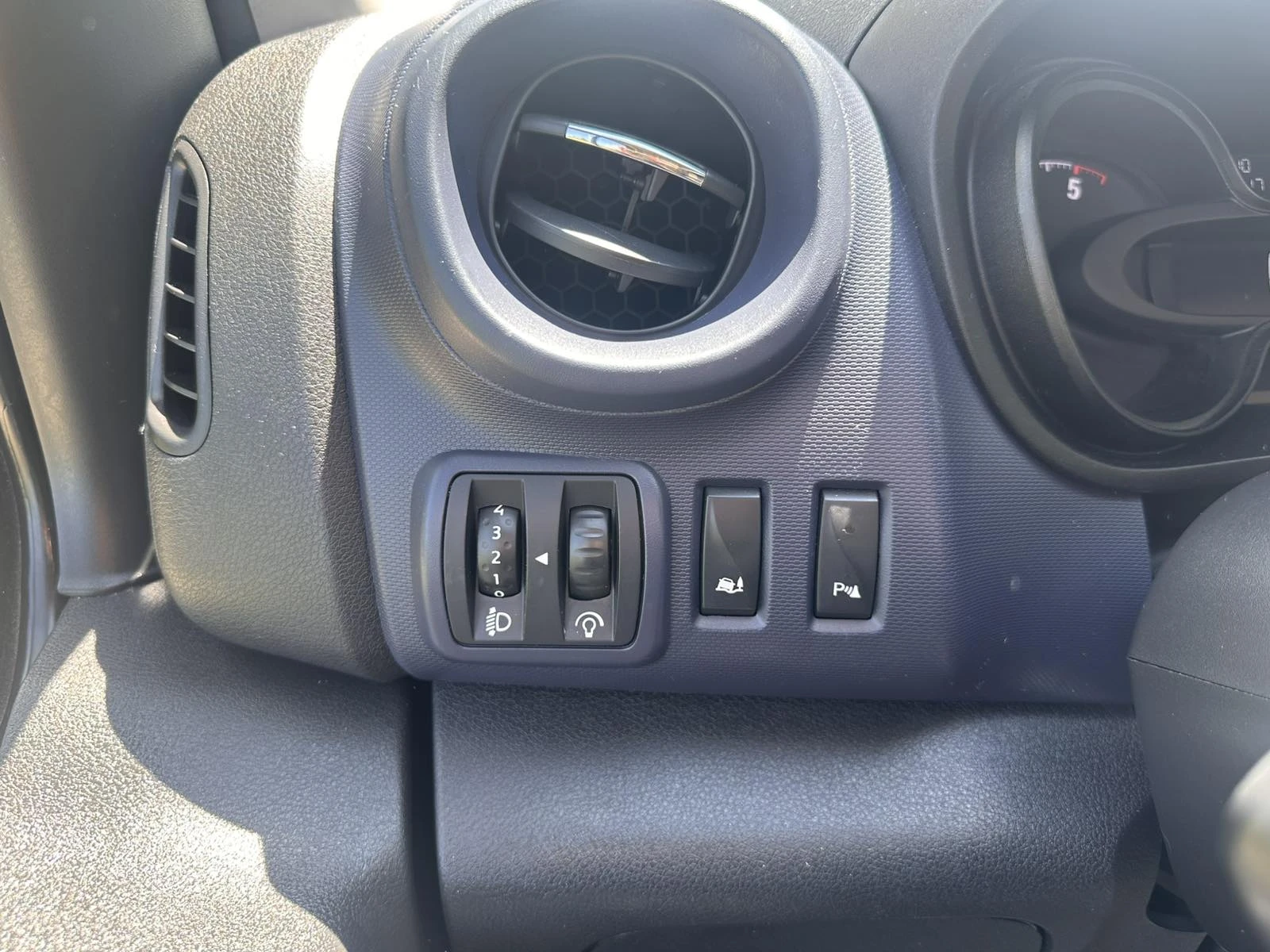 Opel Vivaro  F7 1.6 * LONG* 2016, снимка 14 - Бусове и автобуси - 54613689
