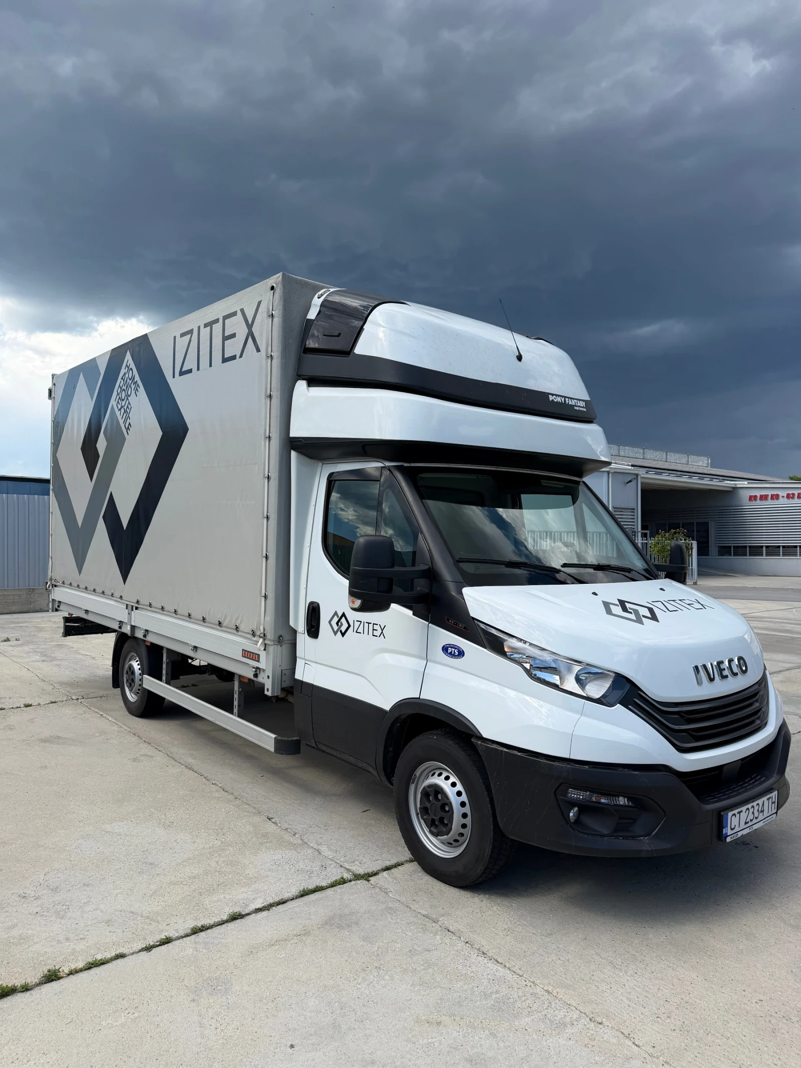 Iveco 35S18, снимка 3 - Бусове и автобуси - 54914934