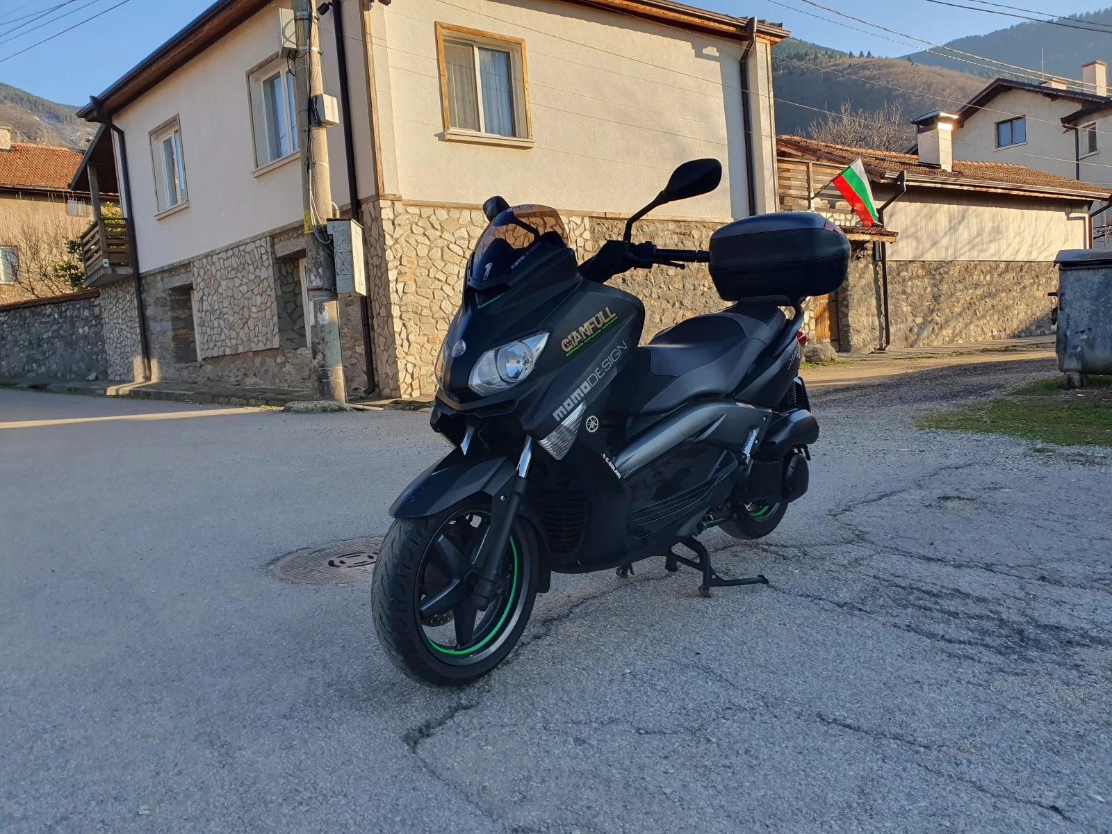 Yamaha X-max 250i MoMo Design 2013 година - изображение 2