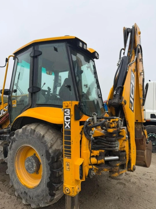 Багер JCB 3CX, снимка 3 - Индустриална техника - 54330481