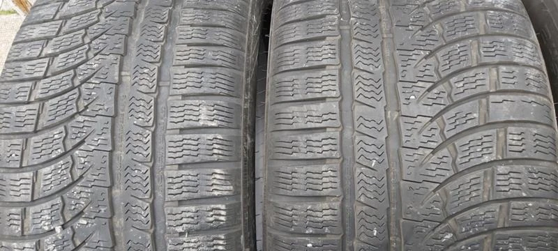 Гуми Зимни 275/40R19, снимка 4 - Гуми и джанти - 31140827