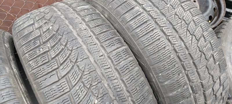 Гуми Зимни 275/40R19, снимка 3 - Гуми и джанти - 31140827