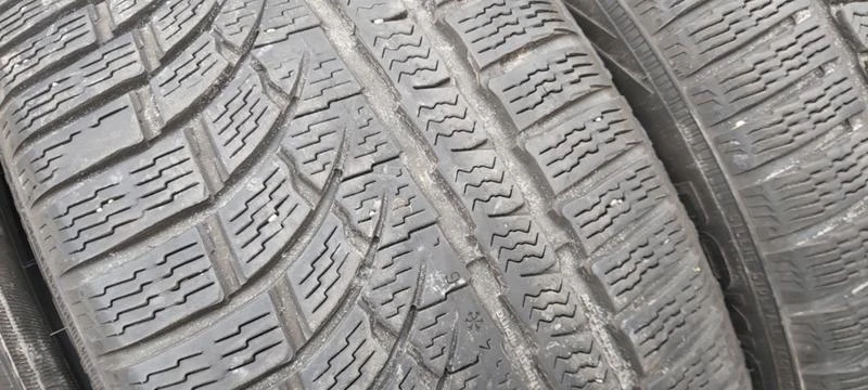 Гуми Зимни 275/40R19, снимка 5 - Гуми и джанти - 31140827