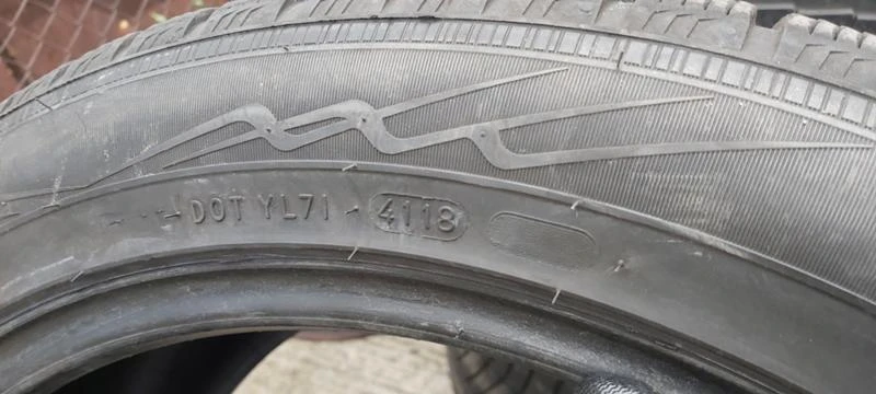 Гуми Зимни 275/40R19, снимка 12 - Гуми и джанти - 31140827