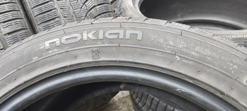 Гуми Зимни 275/40R19, снимка 7 - Гуми и джанти - 31140827