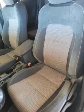 Toyota Auris 1, 2 Ti, снимка 11