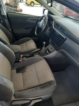 Toyota Auris 1, 2 Ti, снимка 6