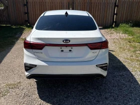 Kia Forte * IVT * CARFAX * ПАНО * KEYLESS * ПОДГРЕВИ, снимка 4