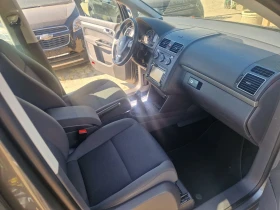 VW Touran 1.4i , 7 местен, снимка 11