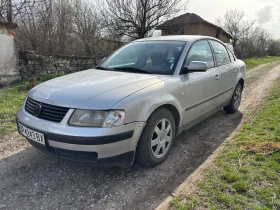 VW Passat 1.6 ГАЗ * КЛИМАТИК* , снимка 1