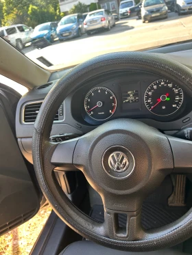 Обява за продажба на VW Jetta 2.5 SE ~11 000 лв. - изображение 2