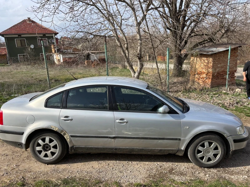 VW Passat 1.6 ГАЗ * КЛИМАТИК* , снимка 4 - Автомобили и джипове - 49516908