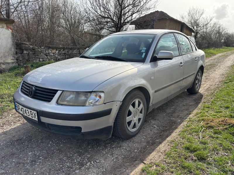 VW Passat 1.6 ГАЗ * КЛИМАТИК* , снимка 1 - Автомобили и джипове - 49516908