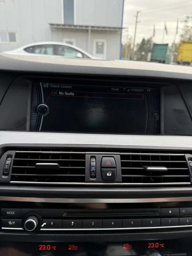 BMW 520, снимка 17 - Автомобили и джипове - 52944066