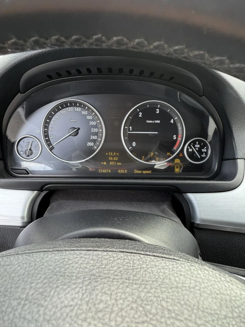 BMW 520, снимка 15 - Автомобили и джипове - 52944066