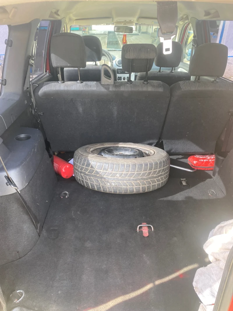 Dacia Logan, снимка 10 - Автомобили и джипове - 52257082