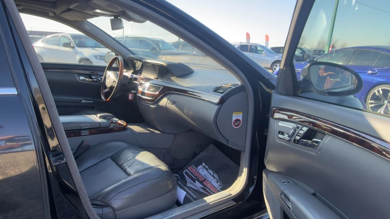 Mercedes-Benz S 320 * 63 AMG PACK* FULL EXTRA* , снимка 11 - Автомобили и джипове - 52935320