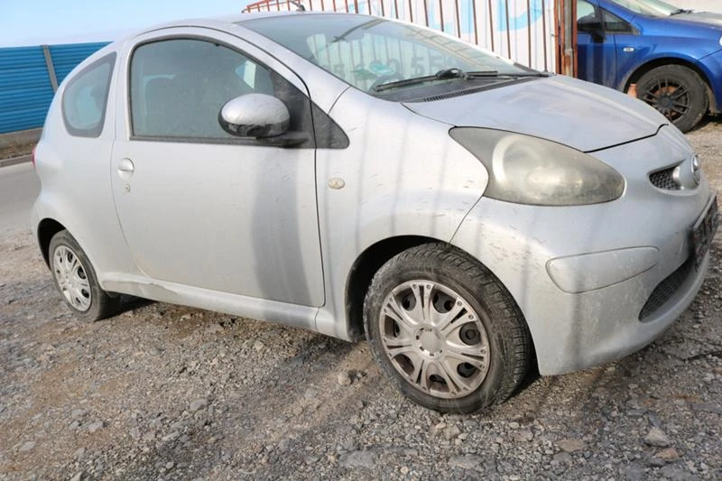 Toyota Aygo 1.0 VVTi, снимка 3 - Автомобили и джипове - 31459124