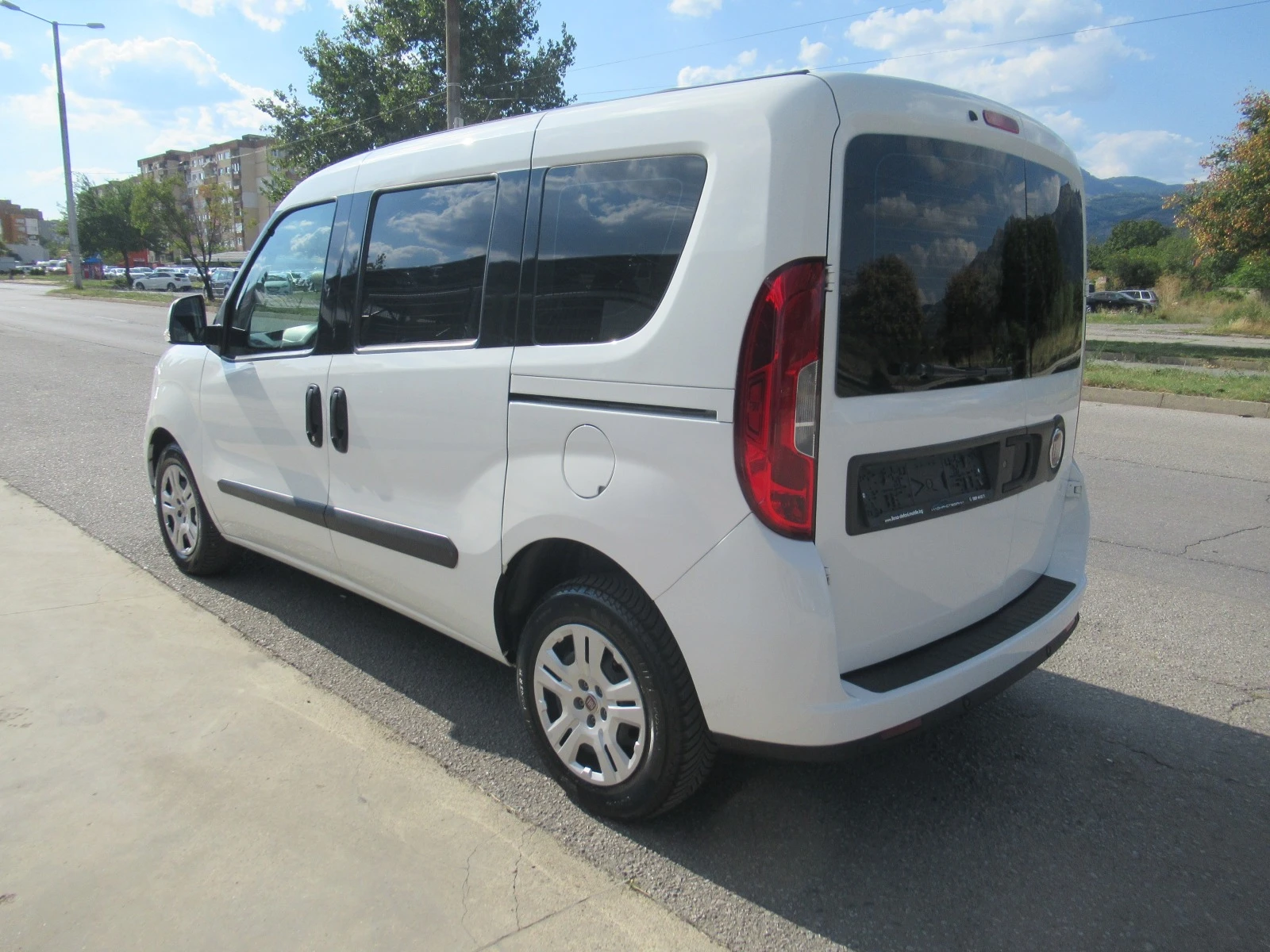 Fiat Doblo 1.6Multijet euro 6B 6ск - изображение 3