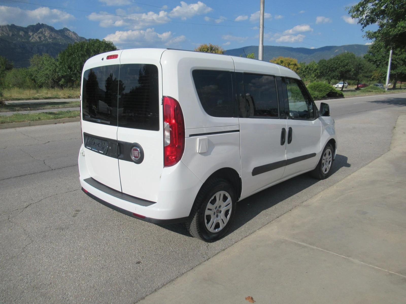 Fiat Doblo 1.6Multijet euro 6B 6ск - изображение 5