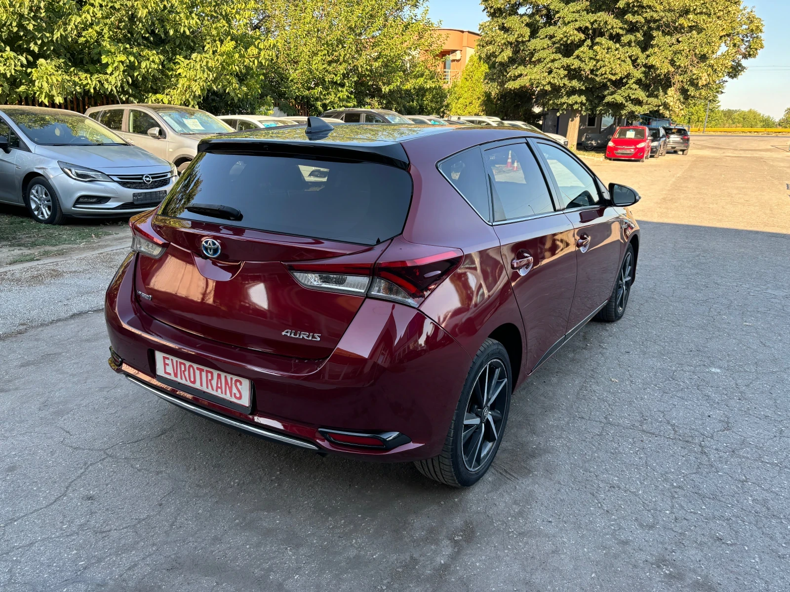 Toyota Auris 1, 8 Hibrid /Фабрична Гаранция  - изображение 3