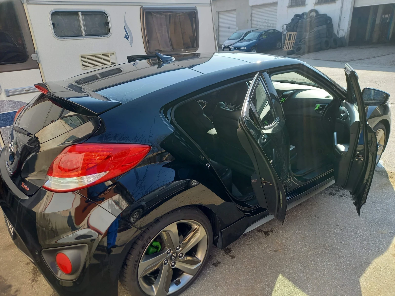 Hyundai Veloster  1.6 Turbo  - изображение 7