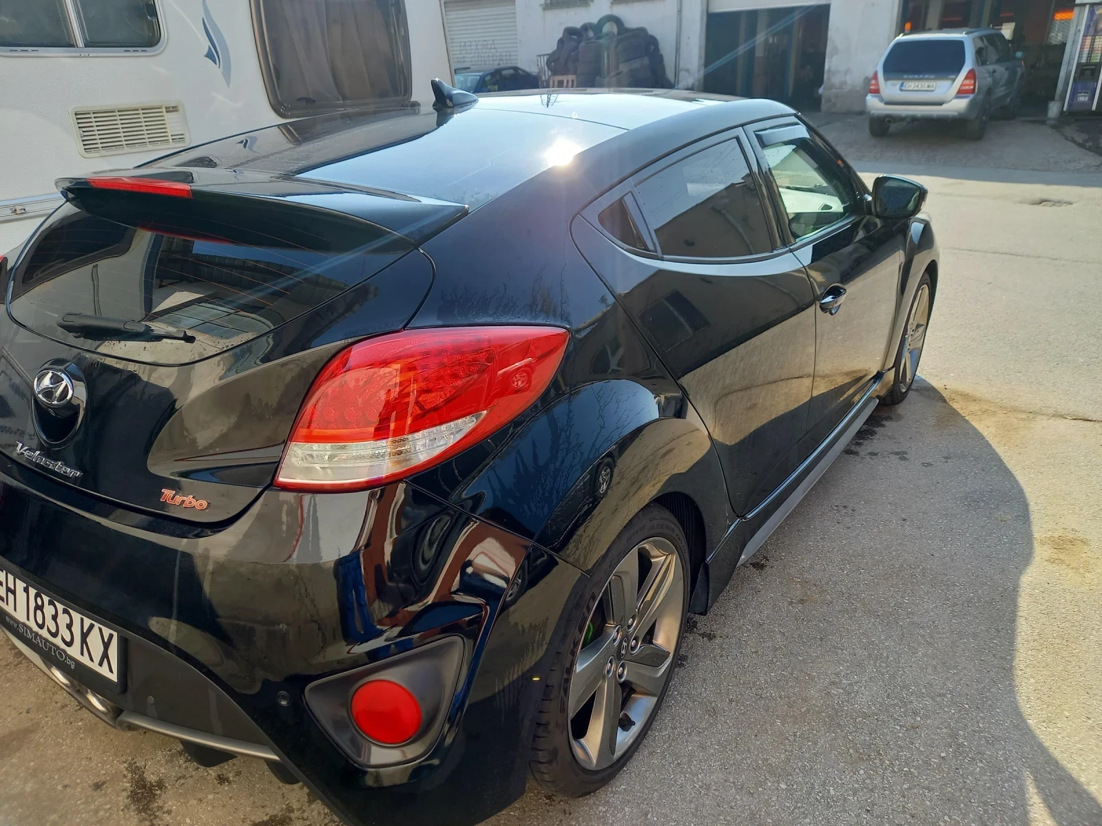 Hyundai Veloster  1.6 Turbo  - изображение 8