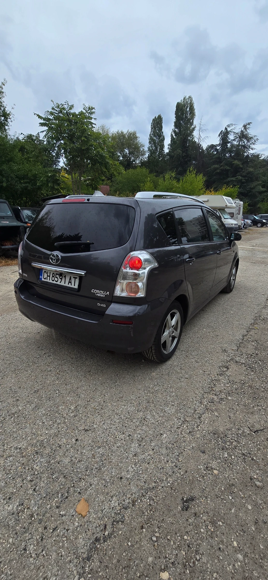 Toyota Corolla verso 2.2D-4D Facelift - изображение 6