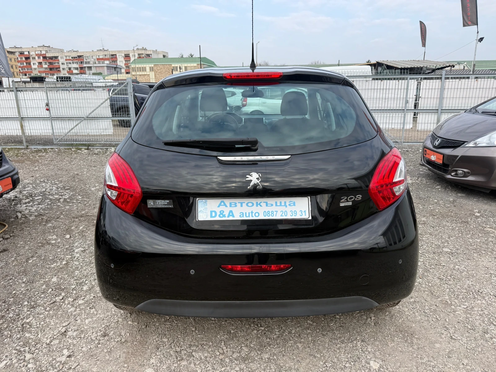 Peugeot 208 1.6HDI , снимка 6 - Автомобили и джипове - 53883887