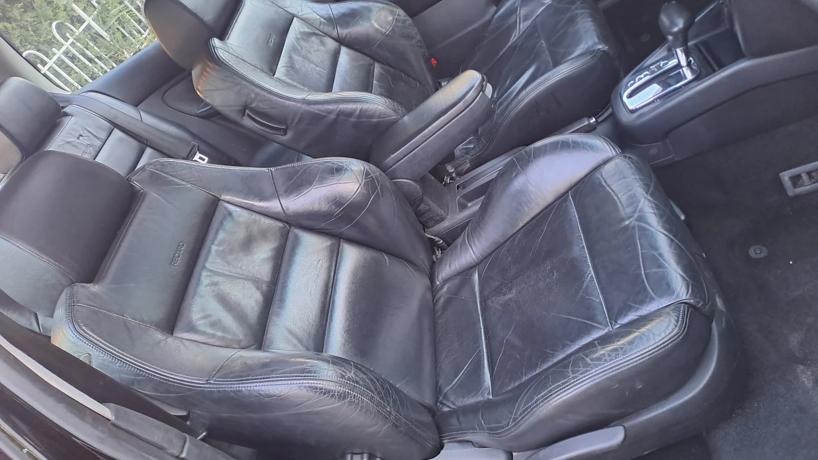 VW Golf (1.6 101кс)AUTOMAT | Газ | Кожа | Перфектен, снимка 12 - Автомобили и джипове - 54141229