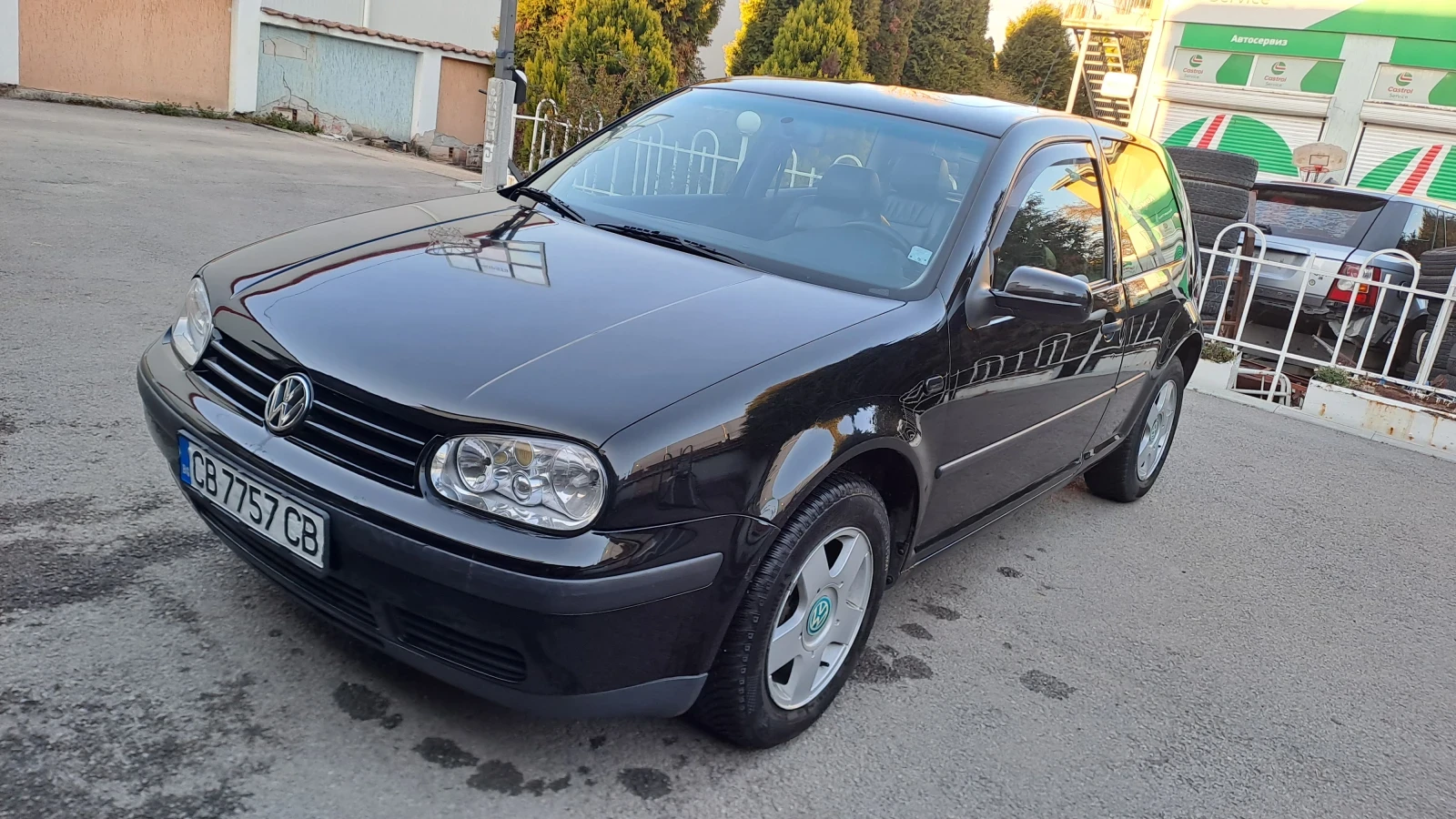 VW Golf (1.6 101кс)AUTOMAT | Газ | Кожа | Перфектен