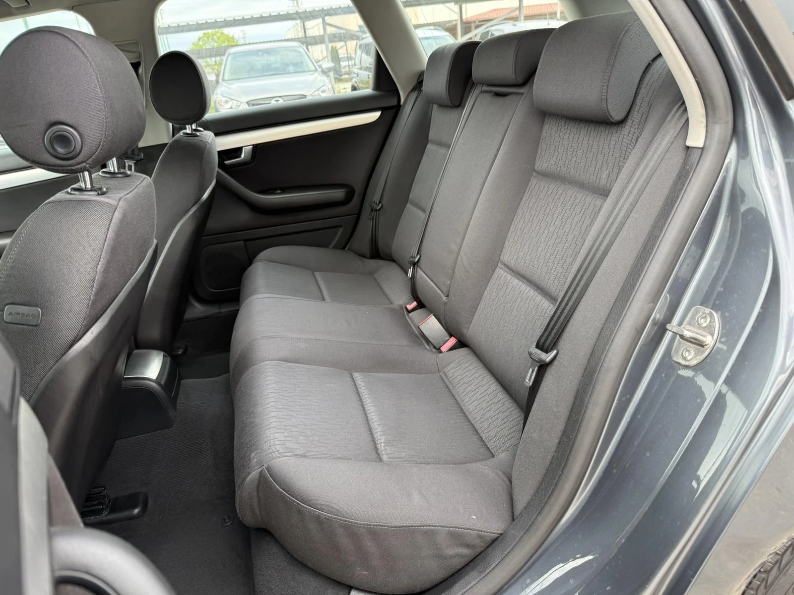 Audi A4 2.0TDI Italia 140kc, снимка 16 - Автомобили и джипове - 54368212