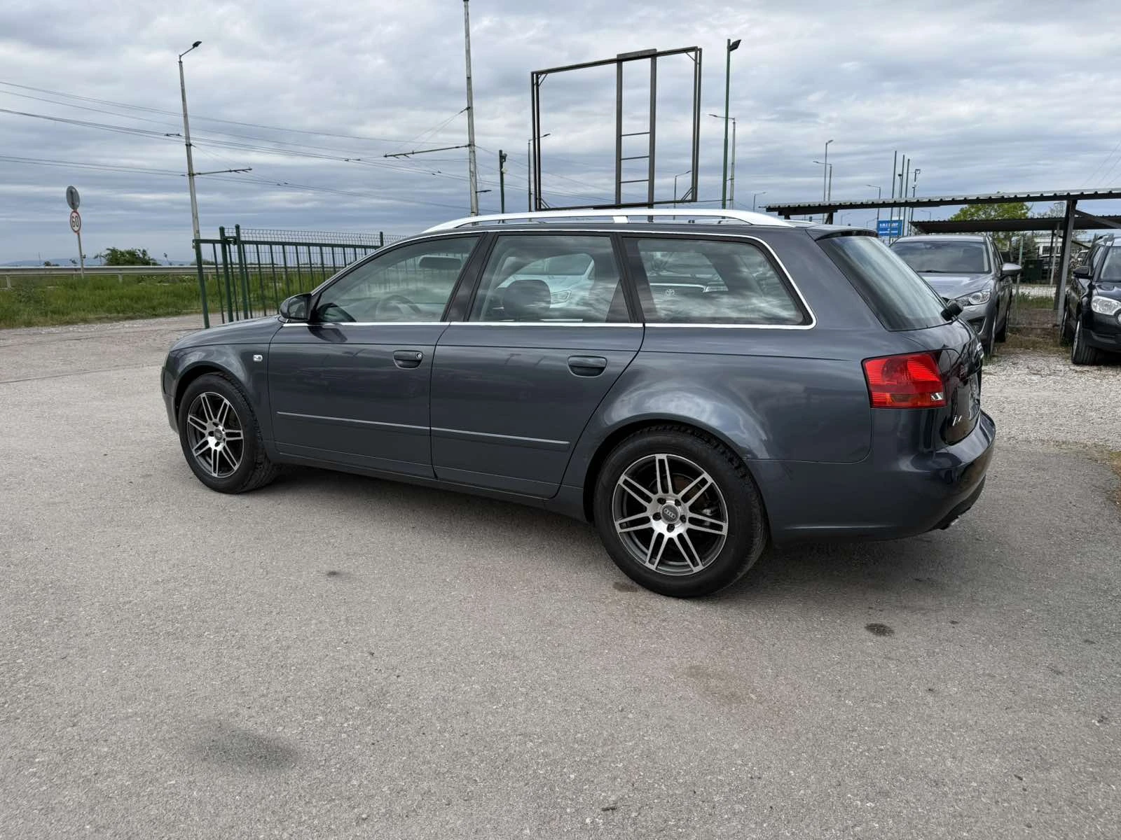 Audi A4 2.0TDI Italia 140kc, снимка 9 - Автомобили и джипове - 54368212