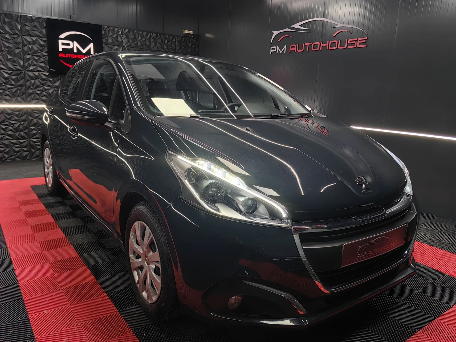 Peugeot 208 1.2* FACELIFT* PURETECH* 148000КМ* НАВИ* ПАРК* ТЕМ