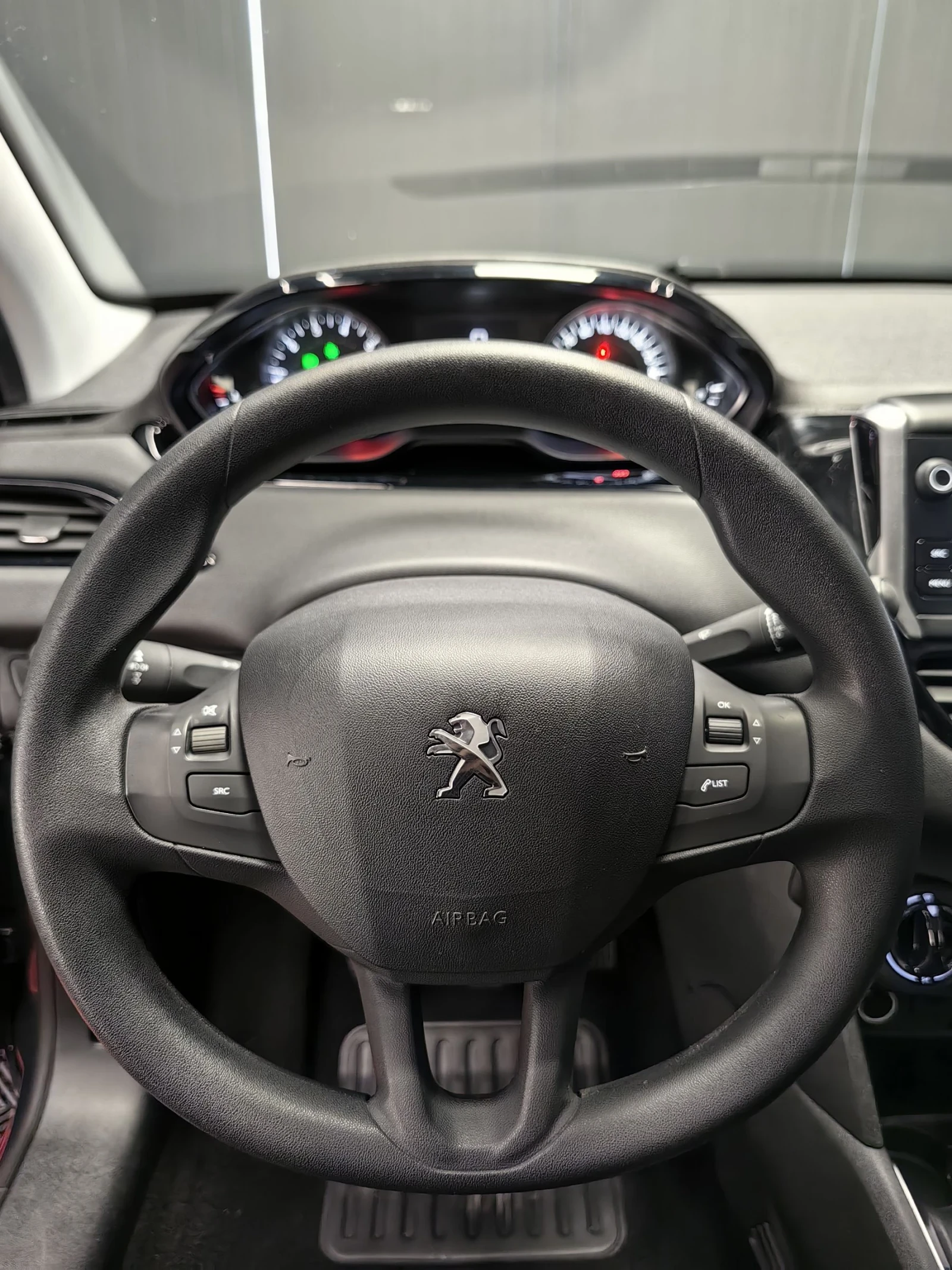 Peugeot 208 1.2* FACELIFT* PURETECH* 148000КМ* НАВИ* ПАРК* ТЕМ, снимка 8 - Автомобили и джипове - 54566685