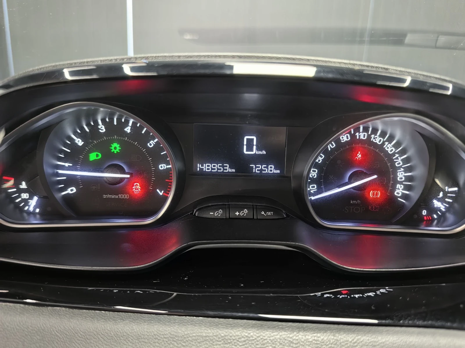 Peugeot 208 1.2* FACELIFT* PURETECH* 148000КМ* НАВИ* ПАРК* ТЕМ, снимка 7 - Автомобили и джипове - 54566685