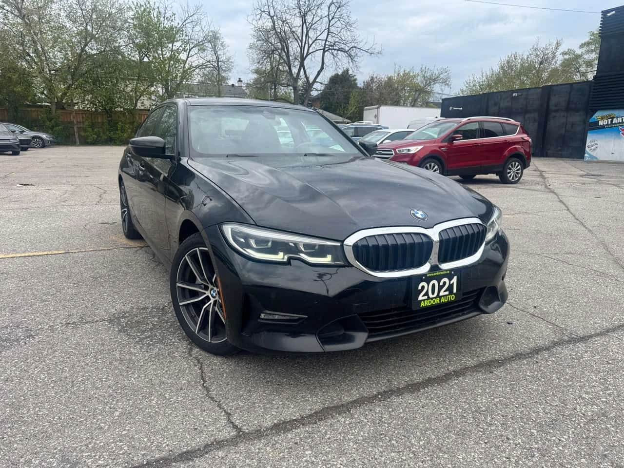 BMW 330  xDrive * АВТОКРЕДИТ * ОТ ПРЕДСТАВИТЕЛСТВО
