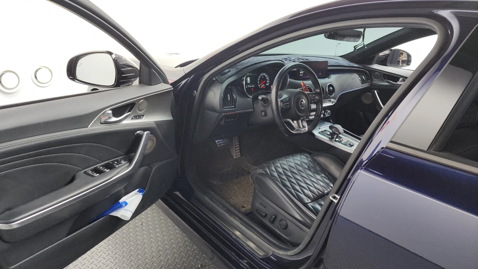 Kia Stinger MASTER GT 3.3 Turbo* ПОДГРЕВ/ОБДУХ* hellascars.bg , снимка 6 - Автомобили и джипове - 55562928