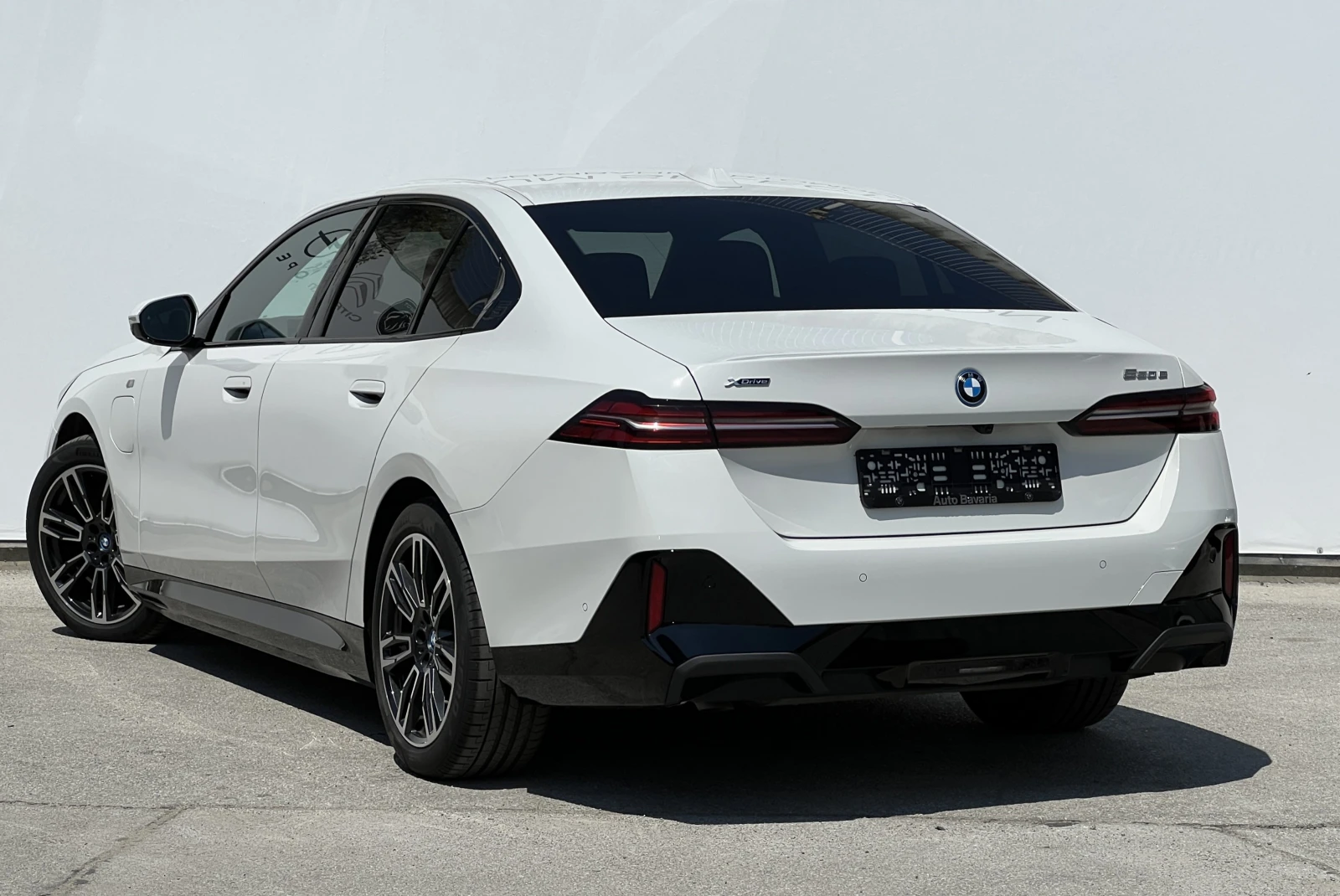 BMW 550 xDrive, снимка 4 - Автомобили и джипове - 55586478