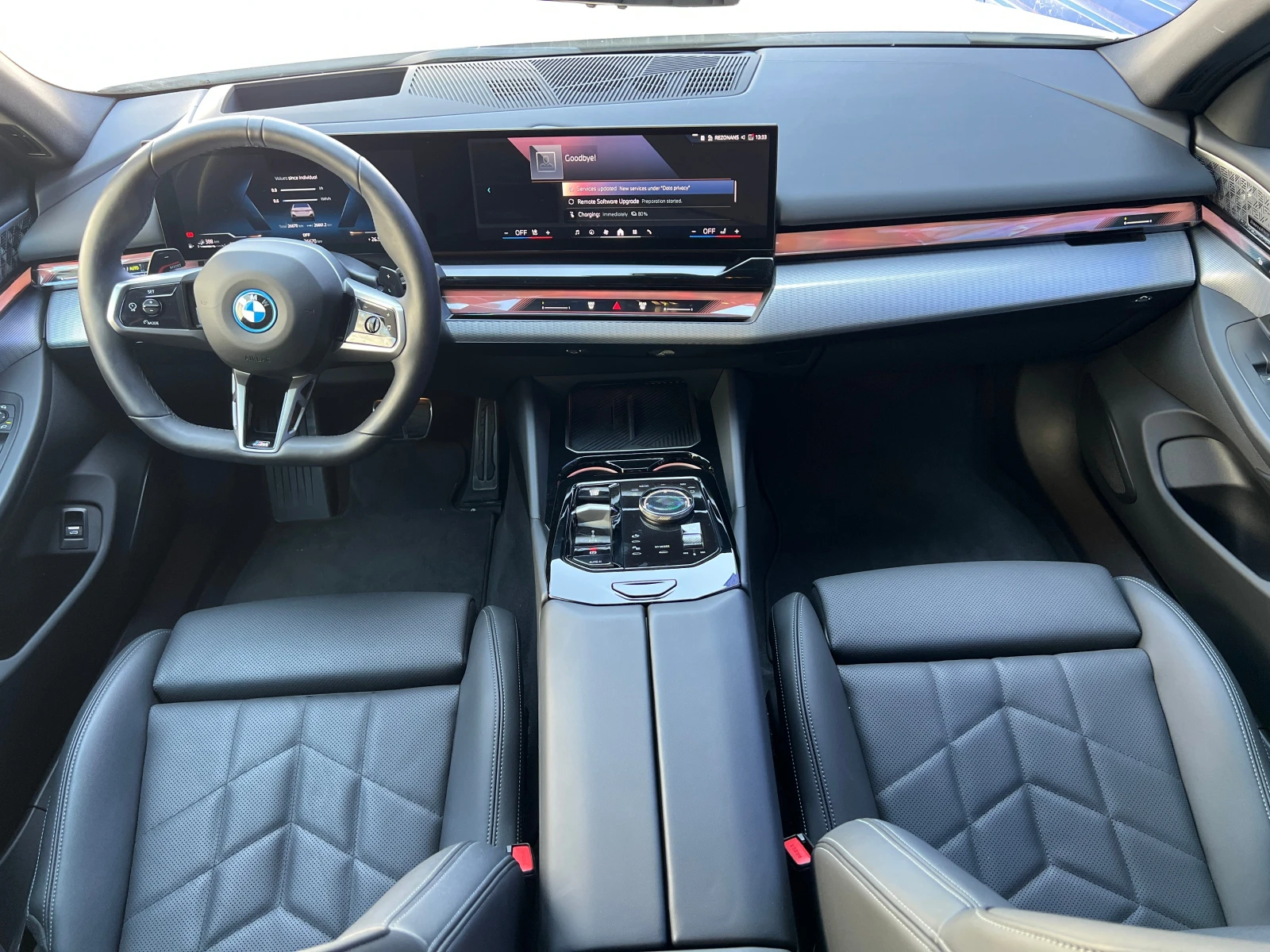 BMW 550 xDrive, снимка 10 - Автомобили и джипове - 55586478