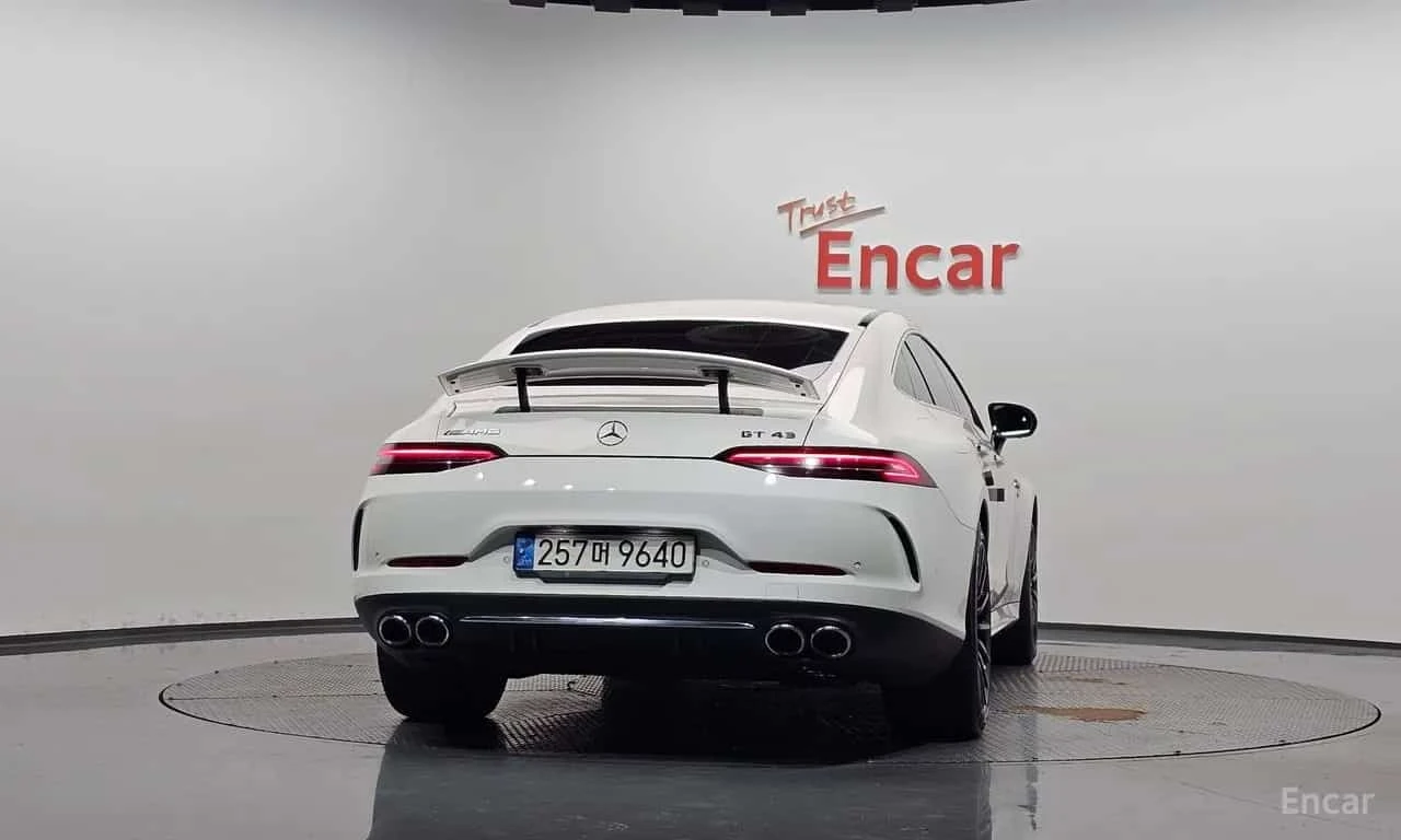 Mercedes-Benz AMG GT 43 4MATIC+ | АВТОФИНАНСИРАНЕ , снимка 4 - Автомобили и джипове - 56185292