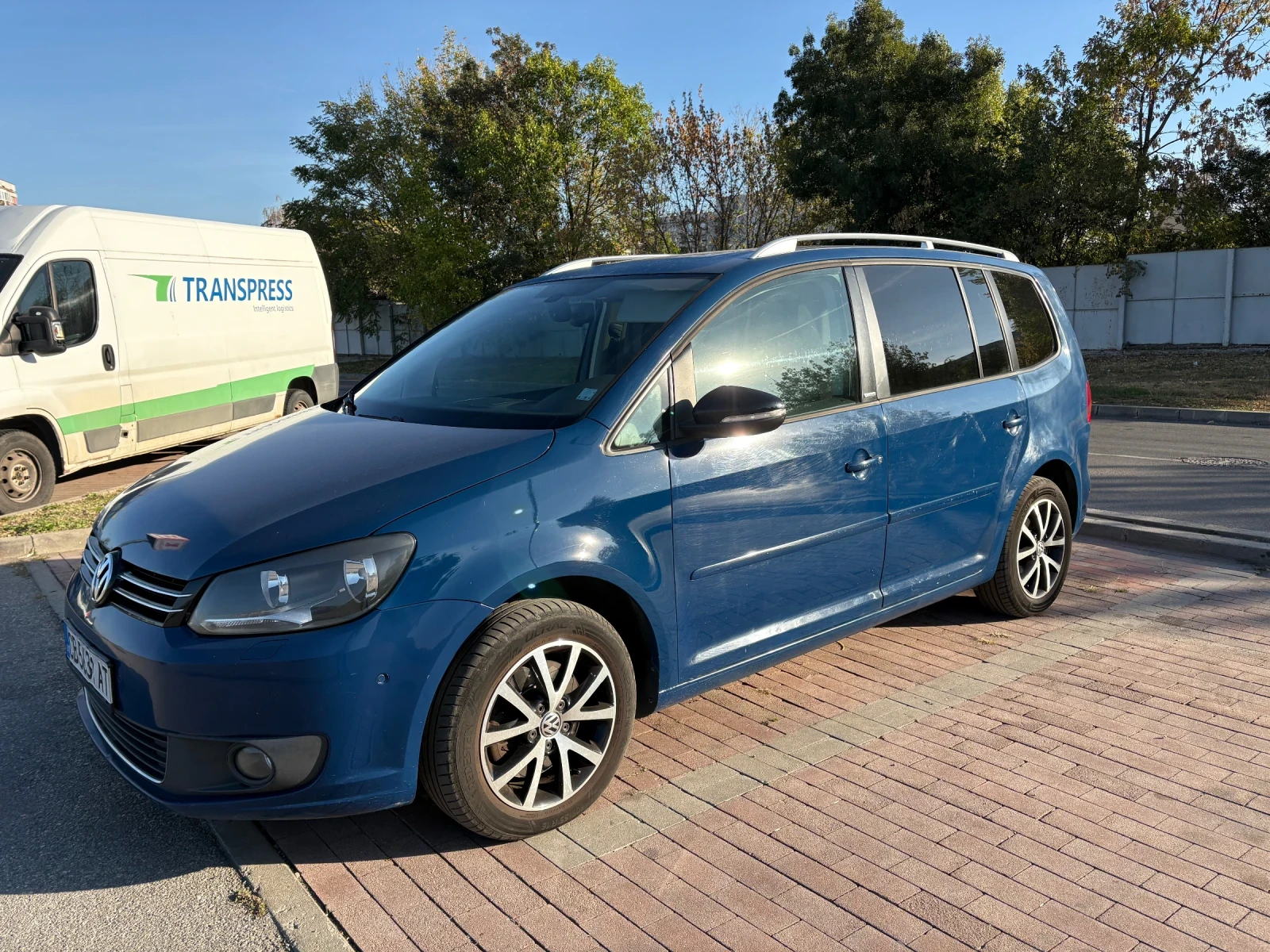 VW Touran VW Touran 2012. 2.0 Diesel, auto, 140 кс, снимка 2 - Автомобили и джипове - 56339353