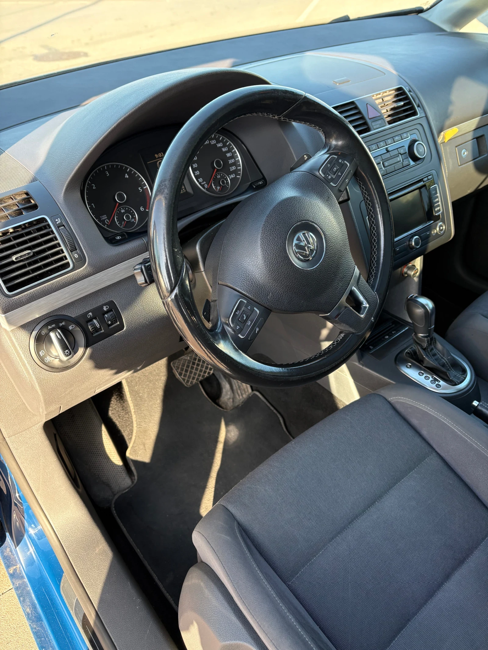 VW Touran VW Touran 2012. 2.0 Diesel, auto, 140 кс, снимка 8 - Автомобили и джипове - 56339353