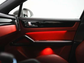 Porsche Cayenne E HYBRID Coupe Обдухване Дистроник Премиум Пакeт, снимка 16