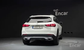 Mercedes-Benz GLA 220 * ПАНОРАМА * KEYLESS * DRIVER ASSIST * , снимка 4