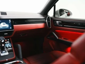 Porsche Cayenne E HYBRID Coupe Обдухване Дистроник Премиум Пакeт | Auto.bg — изображение 14